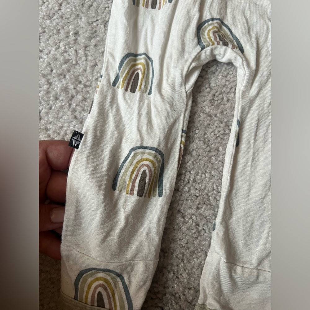 Kyte Baby Rainbow Zippered Rompers 3-6 Months - Picture 6 of 6